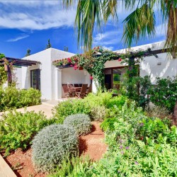 Buy a nice house on Margarita Island